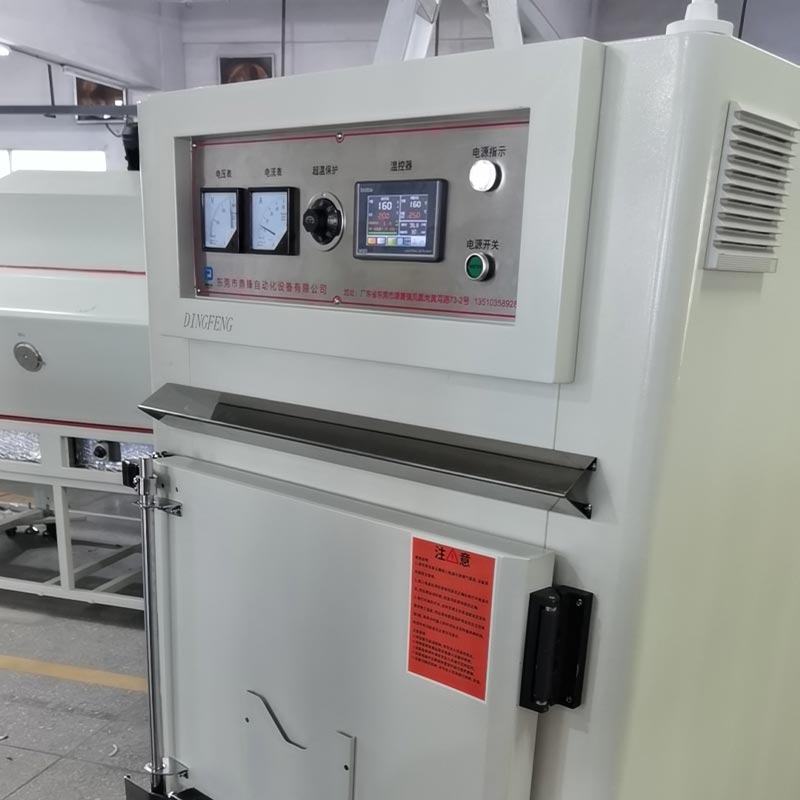 Industriële oven met hete luchtcirculatie